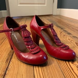 Jeffrey Campbell 7.5 red Ruffle T Strap Heels